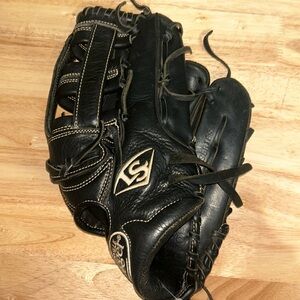 Louisville slugger softball glove, Xeno